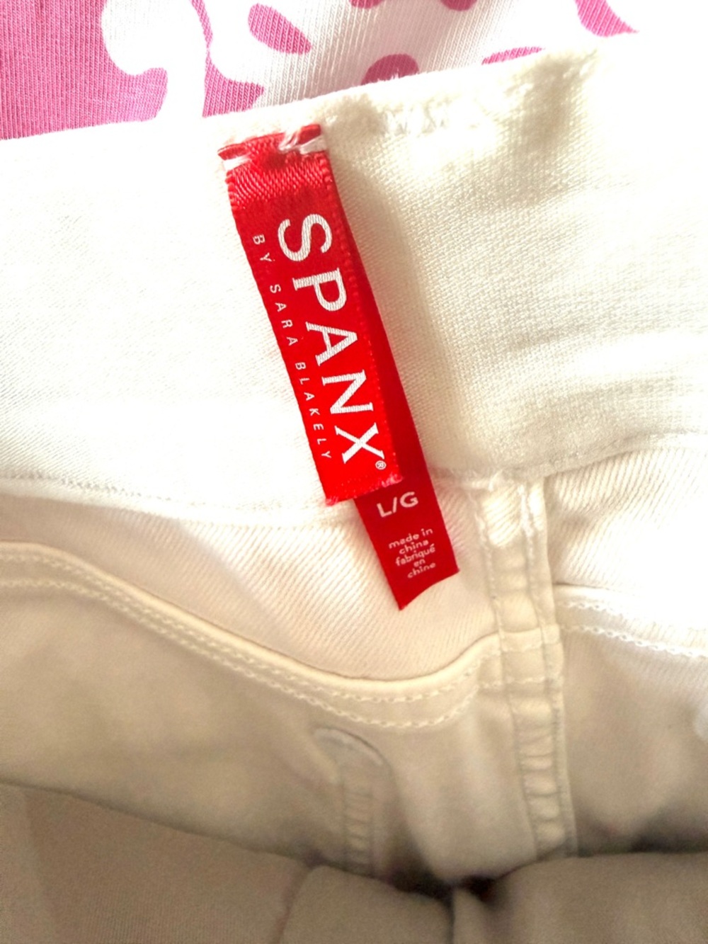 🎀 SPANX SHORTS White Large EUC 🎀 - Picture 4 of 4